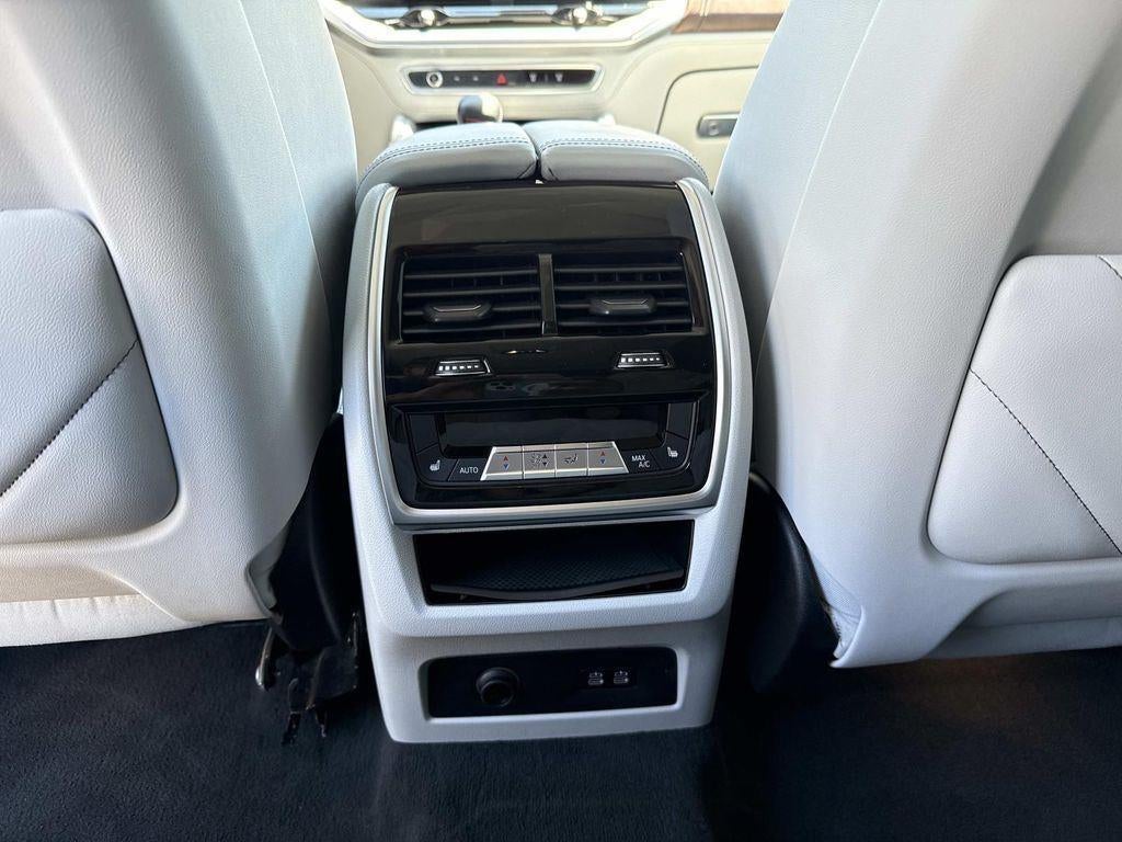 2023 BMW XM Base