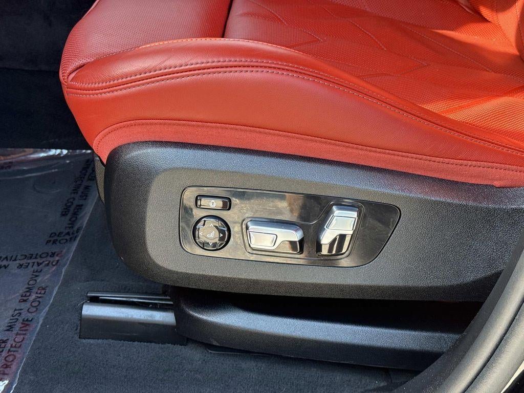 2023 BMW XM Base