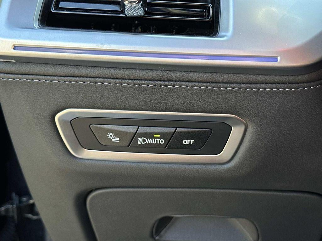 2025 BMW XM Base