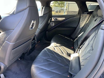 2025 BMW XM Base