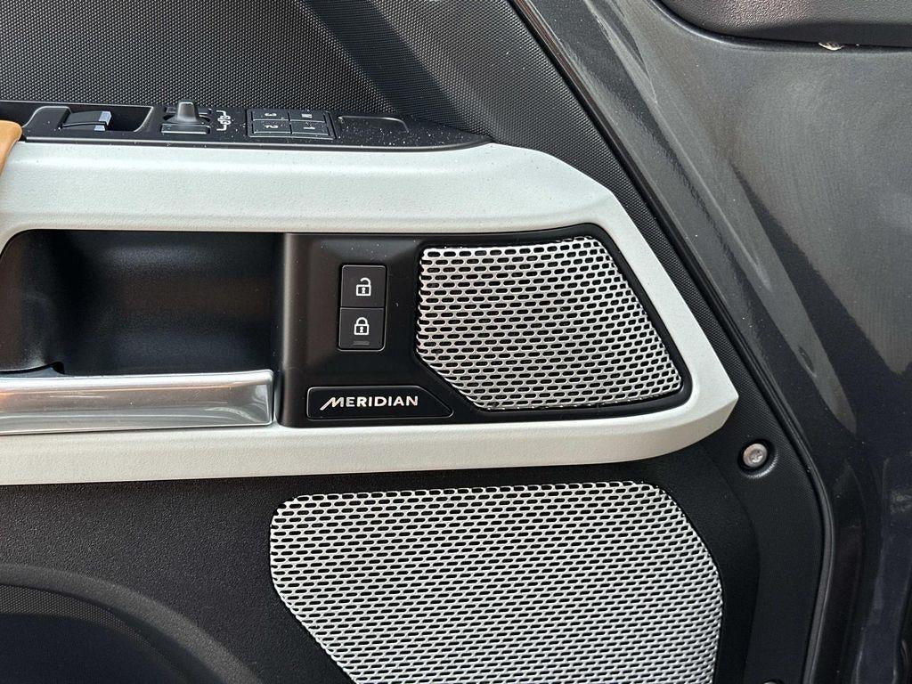 2023 Land Rover Defender First Edition