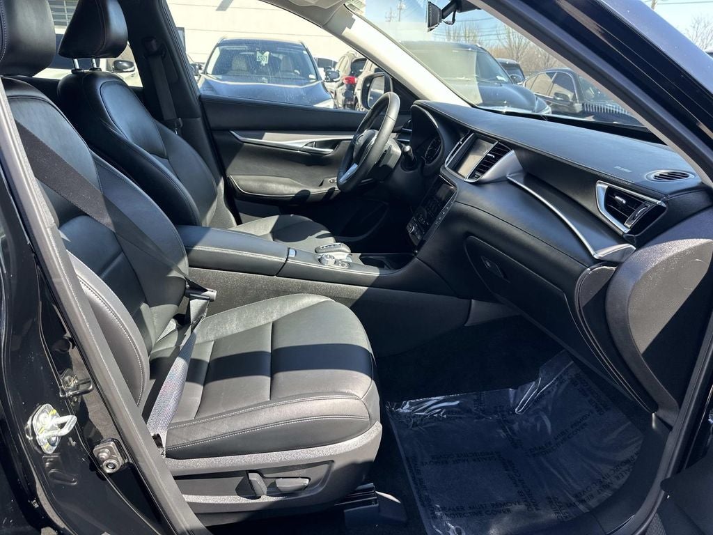 2023 INFINITI QX50 PURE