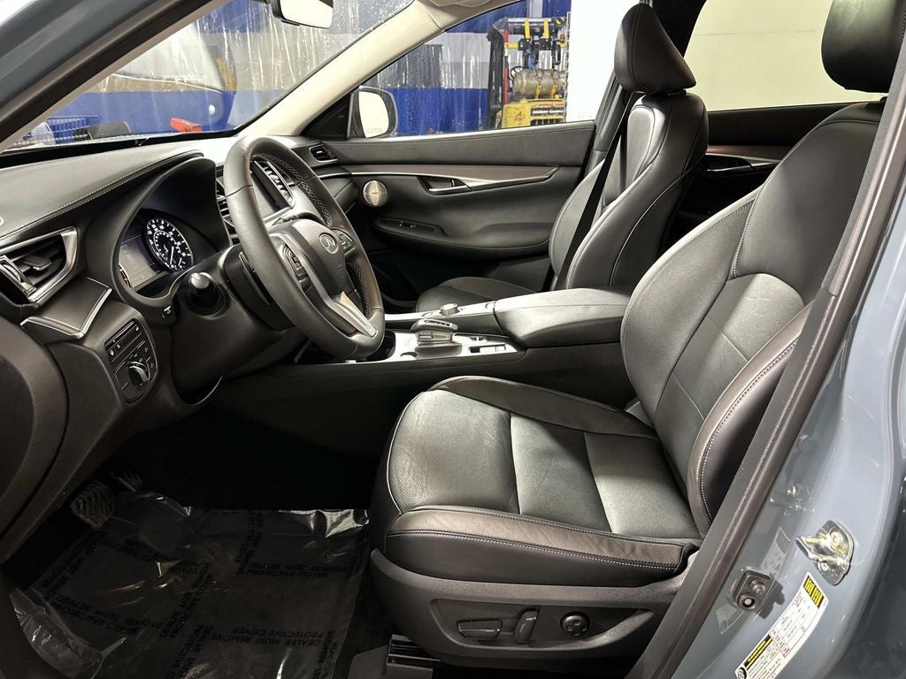 2023 INFINITI QX50 LUXE