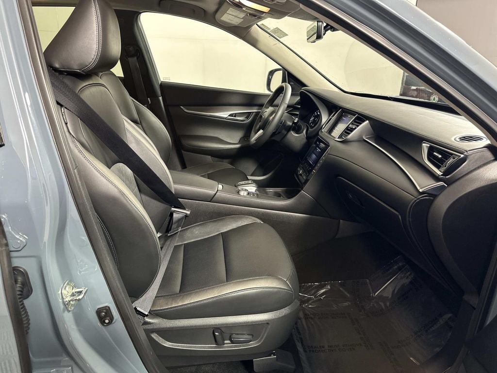 2023 INFINITI QX50 LUXE