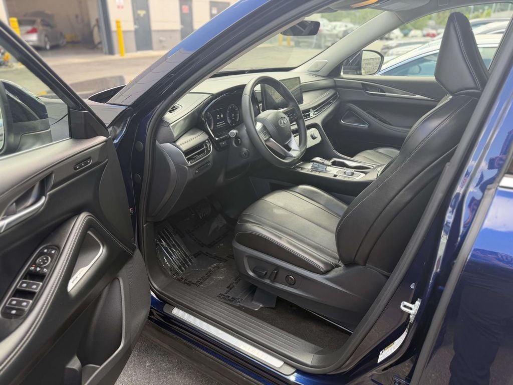 2025 INFINITI QX60 LUXE