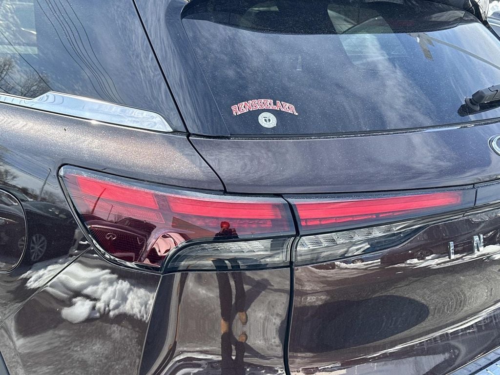 2022 INFINITI QX60 LUXE