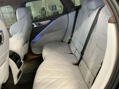 2023 BMW XM Base