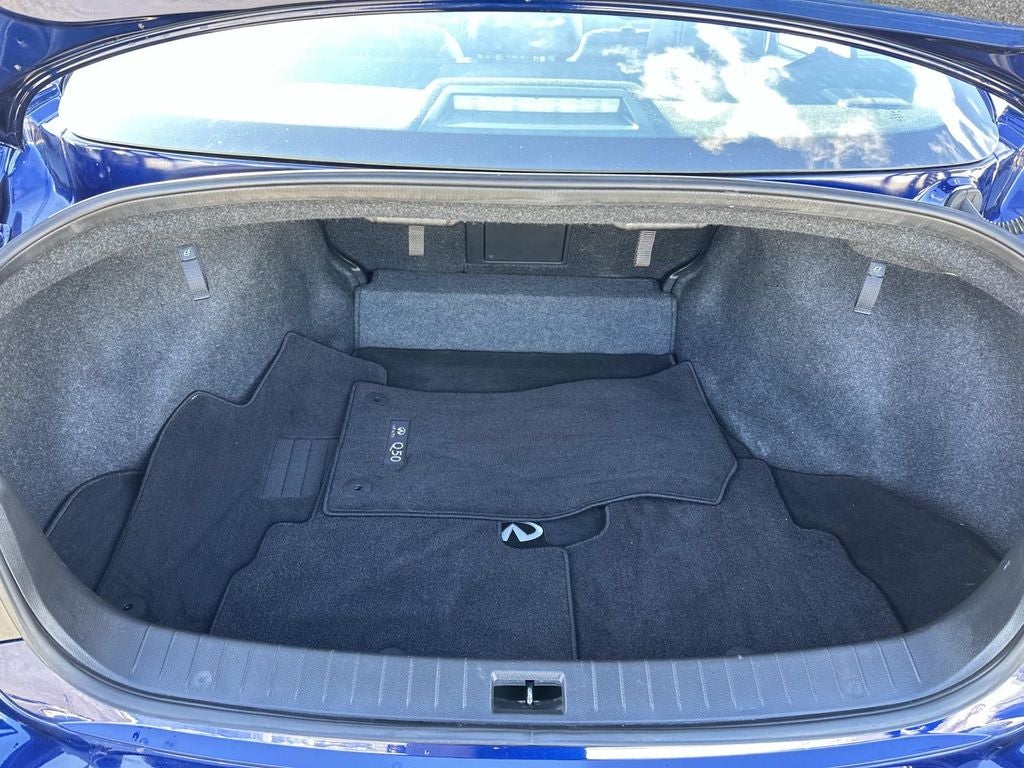 2023 INFINITI Q50 LUXE