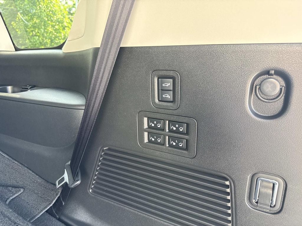 2025 INFINITI QX80 LUXE
