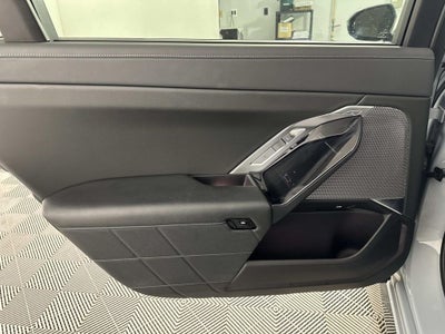 2023 BMW 7 Series 740i