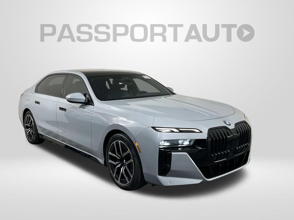 2023 BMW 7 Series 740i
