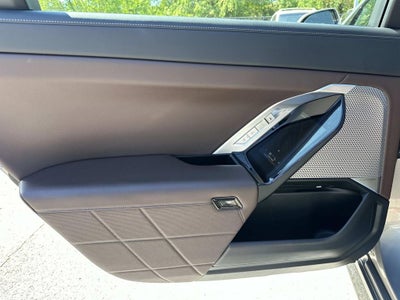2023 BMW 7 Series 740i