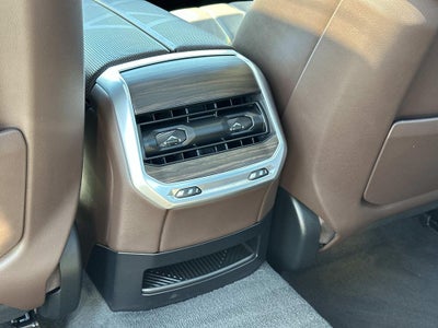 2023 BMW 7 Series 740i