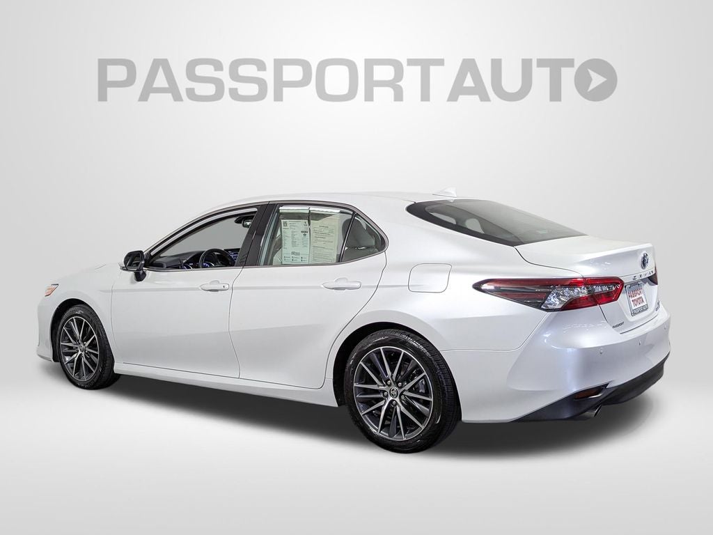2023 Toyota Camry Hybrid XLE
