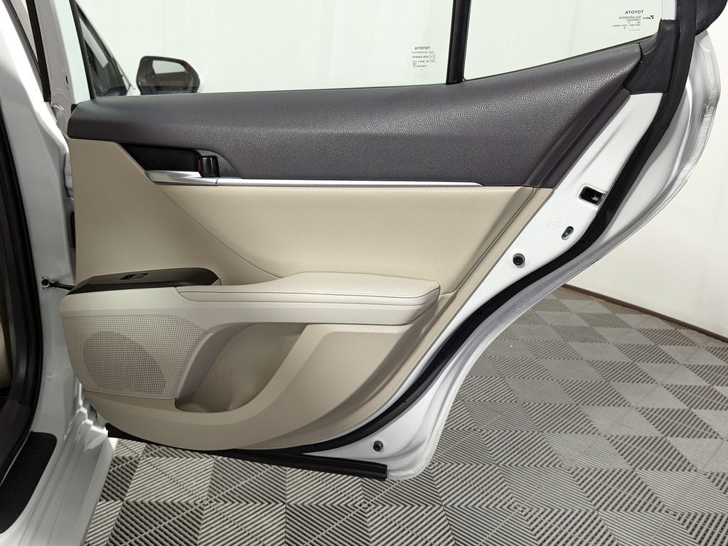 2023 Toyota Camry Hybrid XLE