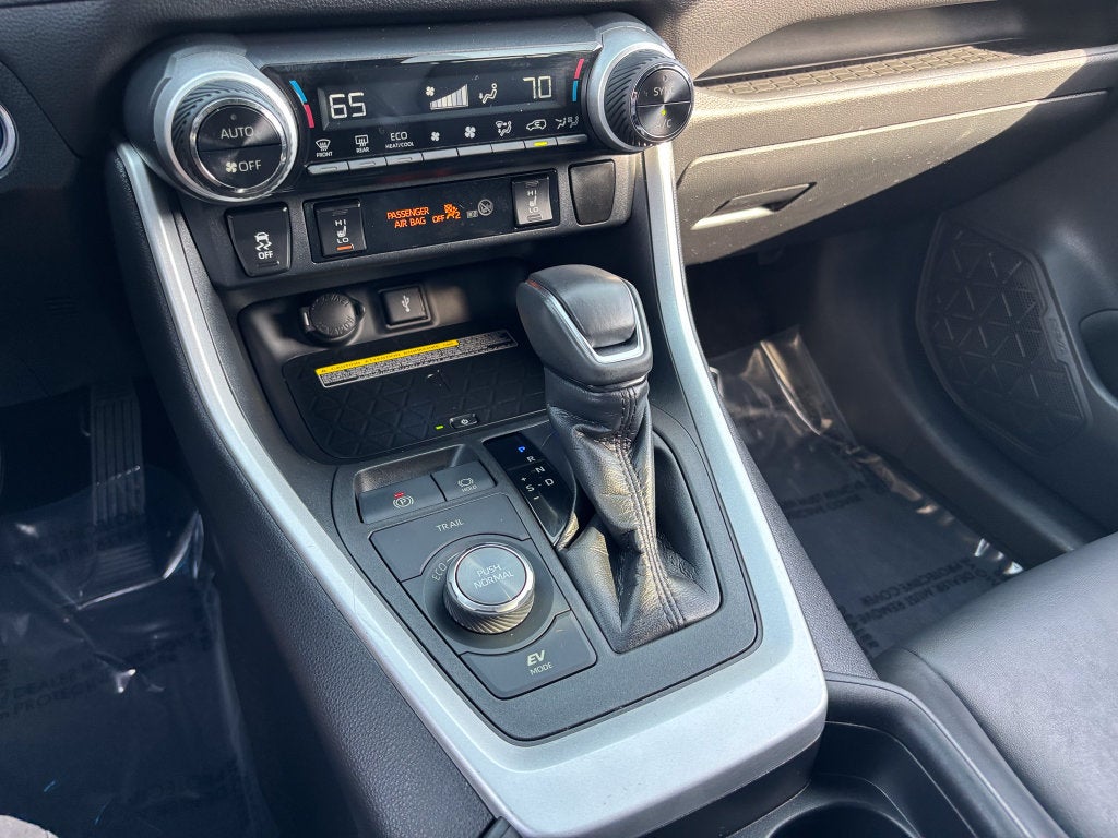 2020 Toyota RAV4 Hybrid XSE