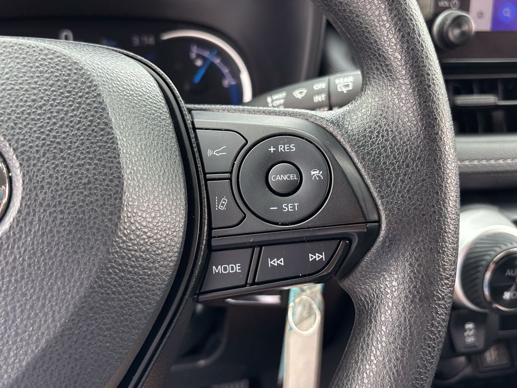 2025 Toyota RAV4 Hybrid LE