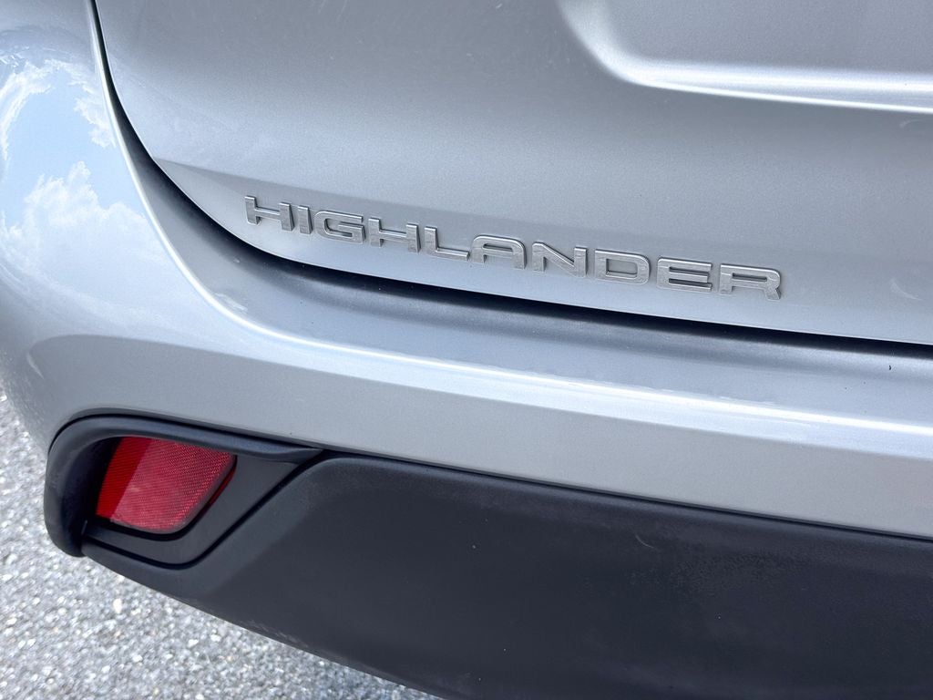 2021 Toyota Highlander LE