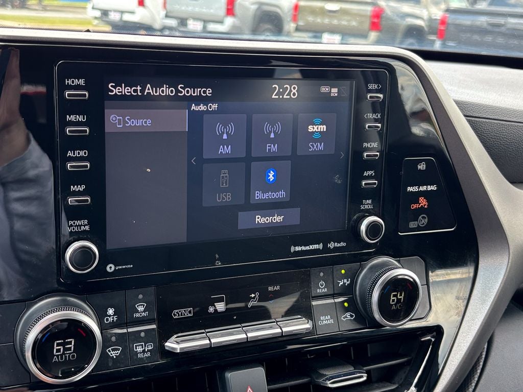 2021 Toyota Highlander LE