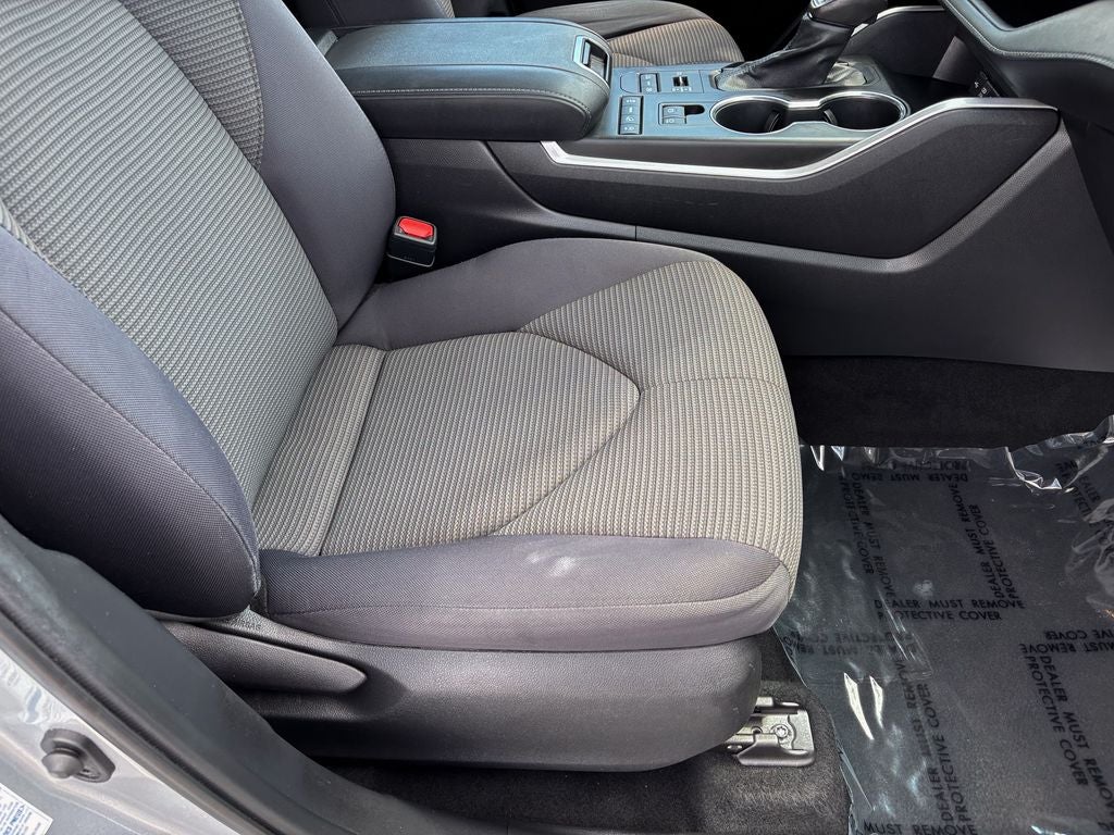 2021 Toyota Highlander LE
