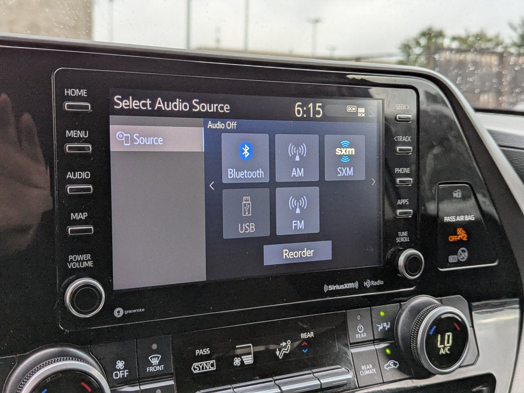 2021 Toyota Highlander LE