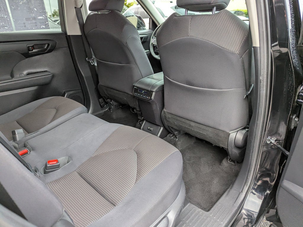 2021 Toyota Highlander LE