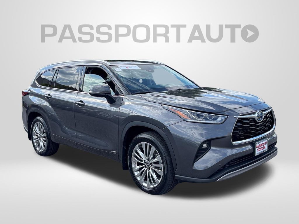 2024 Toyota Highlander Hybrid Platinum