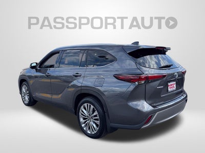 2024 Toyota Highlander Hybrid Platinum