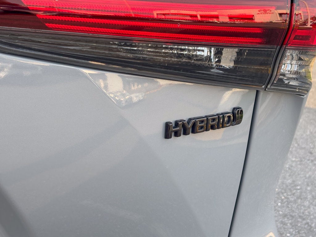 2024 Toyota Highlander Hybrid XLE