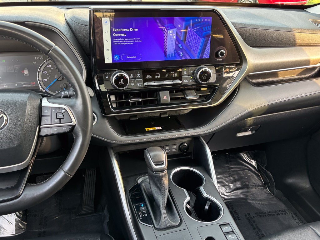 2024 Toyota Highlander Hybrid XLE