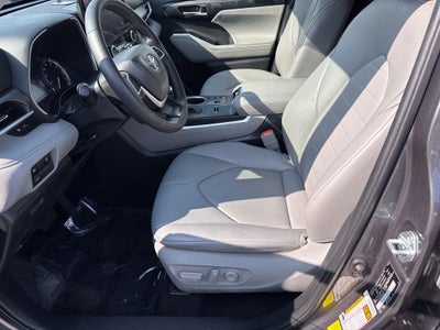 2024 Toyota Highlander XLE