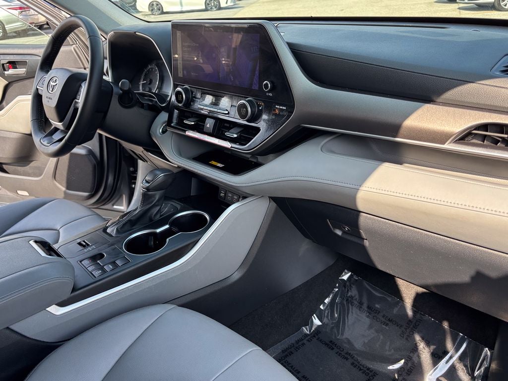 2024 Toyota Highlander XLE