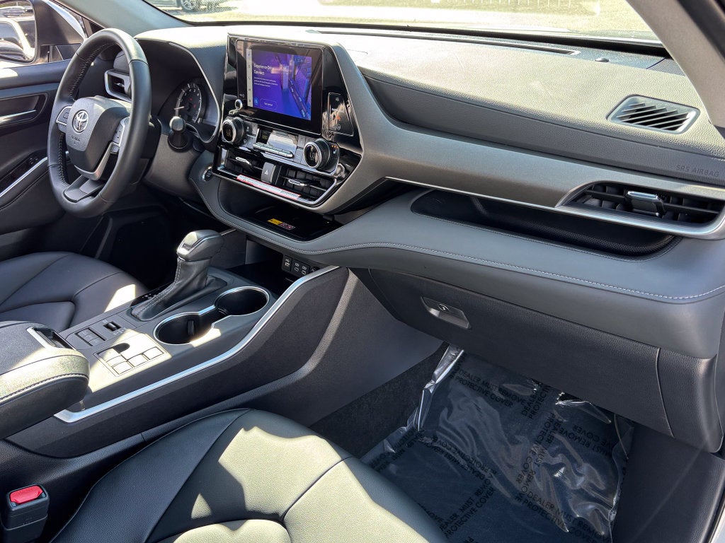 2025 Toyota Highlander XLE
