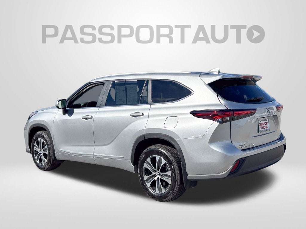 2025 Toyota Highlander XLE
