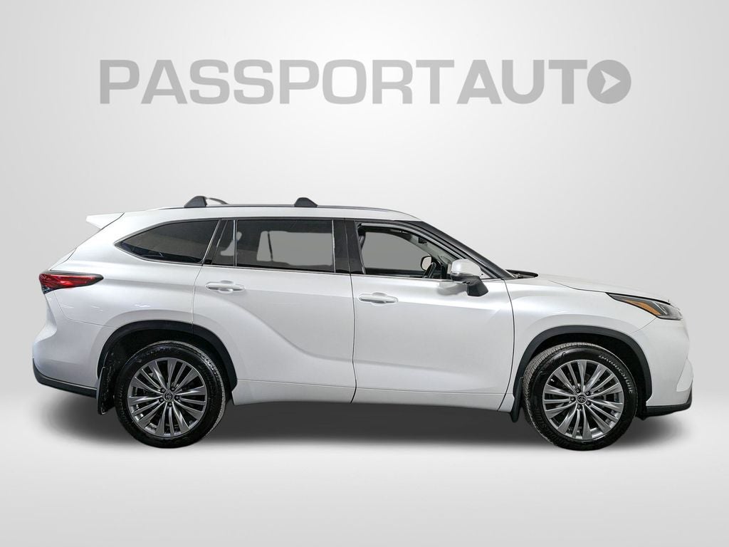 2023 Toyota Highlander Platinum