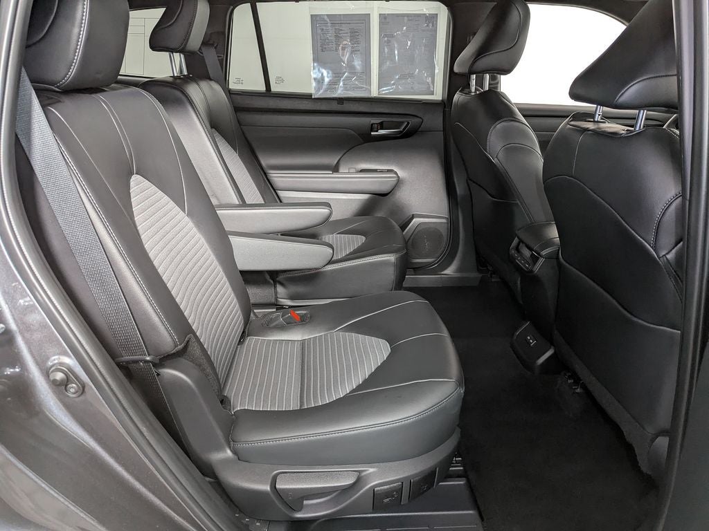 2025 Toyota Highlander XSE