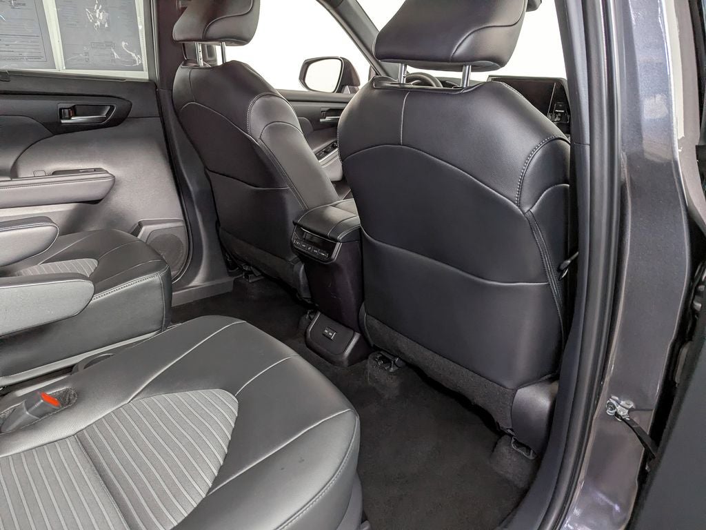 2025 Toyota Highlander XSE