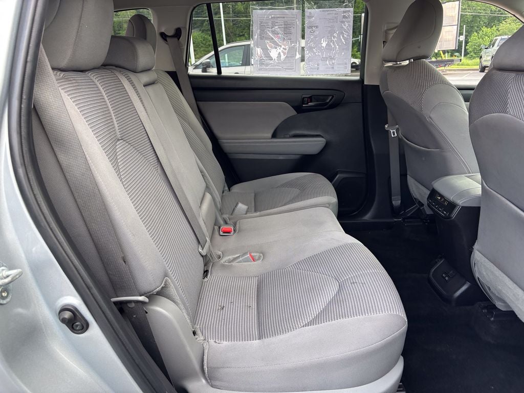 2024 Toyota Highlander LE