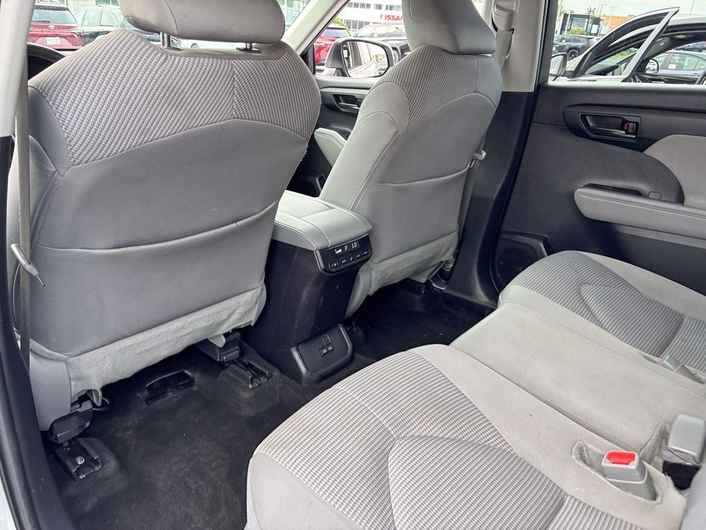 2024 Toyota Highlander LE