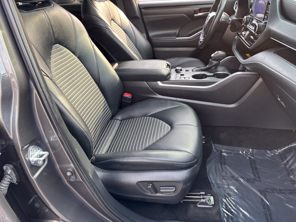 2025 Toyota Highlander XSE