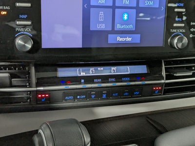 2024 Toyota Sienna XLE 8 Passenger