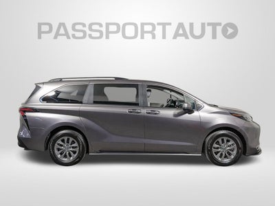 2024 Toyota Sienna XLE 8 Passenger