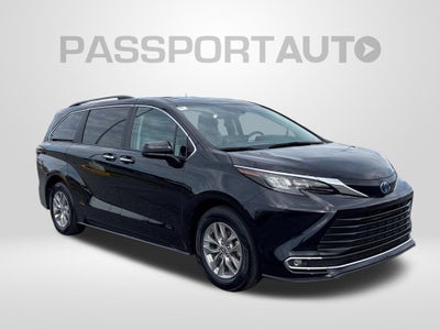 2024 Toyota Sienna XLE 8 Passenger