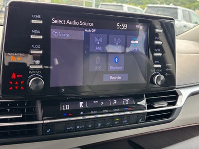2024 Toyota Sienna XLE 8 Passenger