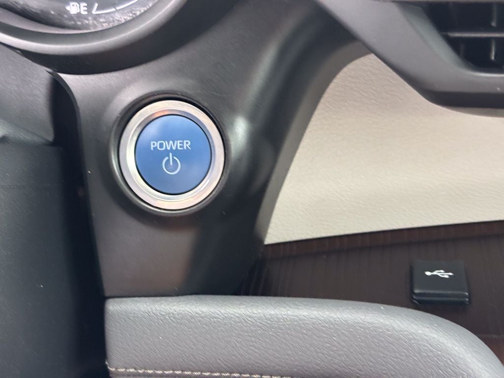 2024 Toyota Sienna XLE 8 Passenger