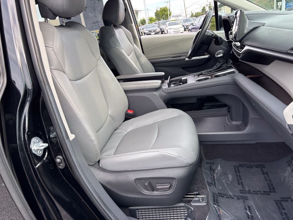 2024 Toyota Sienna XLE 8 Passenger