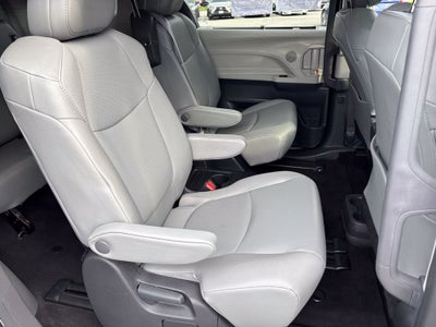 2024 Toyota Sienna XLE 8 Passenger