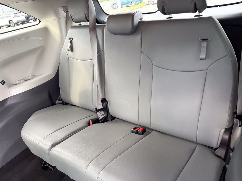 2024 Toyota Sienna XLE 8 Passenger