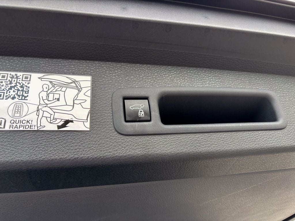 2024 Toyota Sienna XLE 8 Passenger