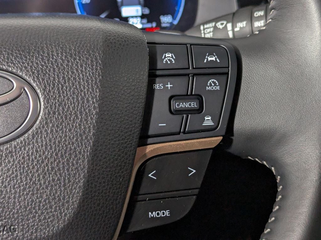 2025 Toyota Crown Signia XLE